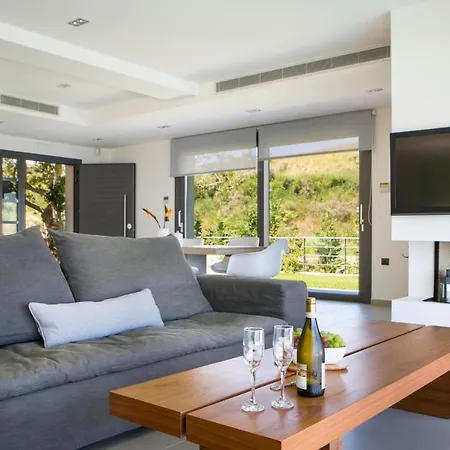 Kleismata Sleeps 10 Pool Air Con Wifi 빌라 *